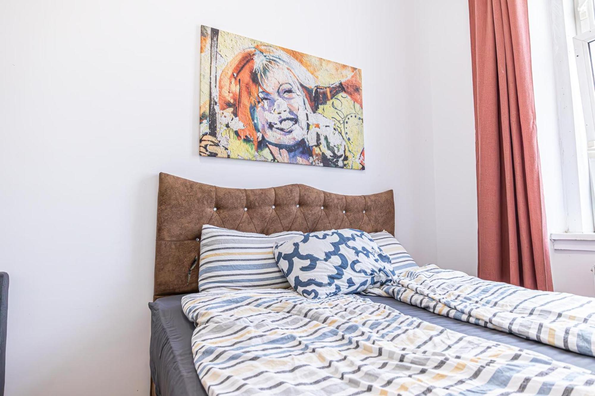 6 Min To Amusement Park - Economy Rooms In Shared Apartment Wien Exterior foto