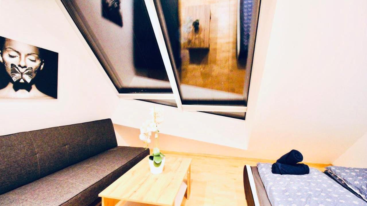 6 Min To Amusement Park - Economy Rooms In Shared Apartment Wien Exterior foto