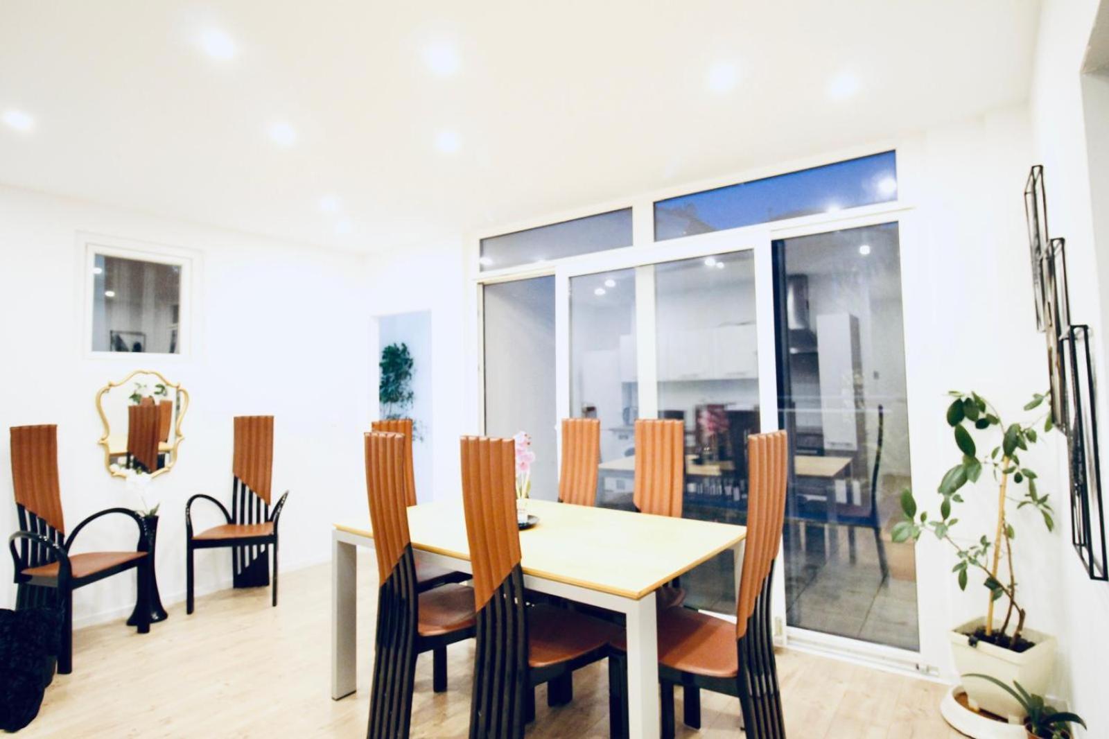 6 Min To Amusement Park - Economy Rooms In Shared Apartment Wien Exterior foto