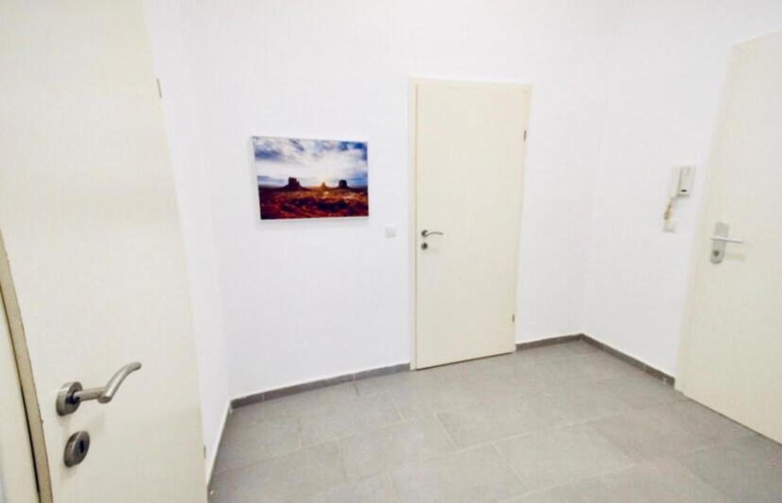 6 Min To Amusement Park - Economy Rooms In Shared Apartment Wien Exterior foto