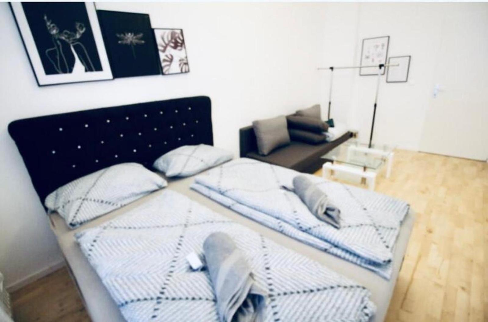 6 Min To Amusement Park - Economy Rooms In Shared Apartment Wien Exterior foto